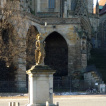 Minerva am Fuss des Domes